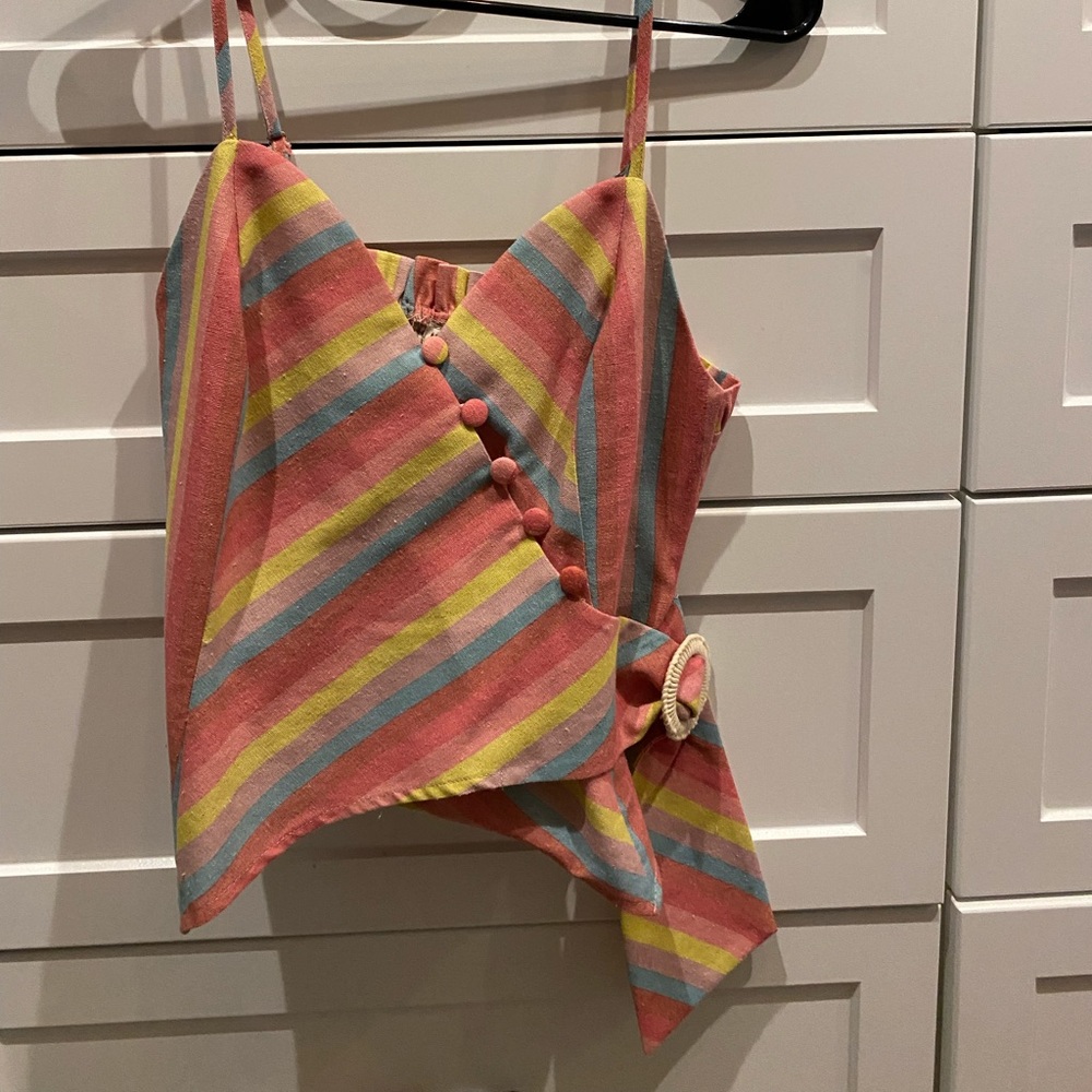 Colorful, stripe tank! Adjustable straps.